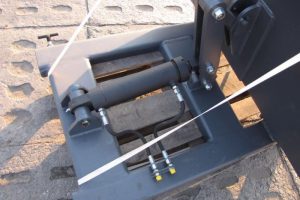 Łyżka hydrauliczna na widły do wózka widłowego